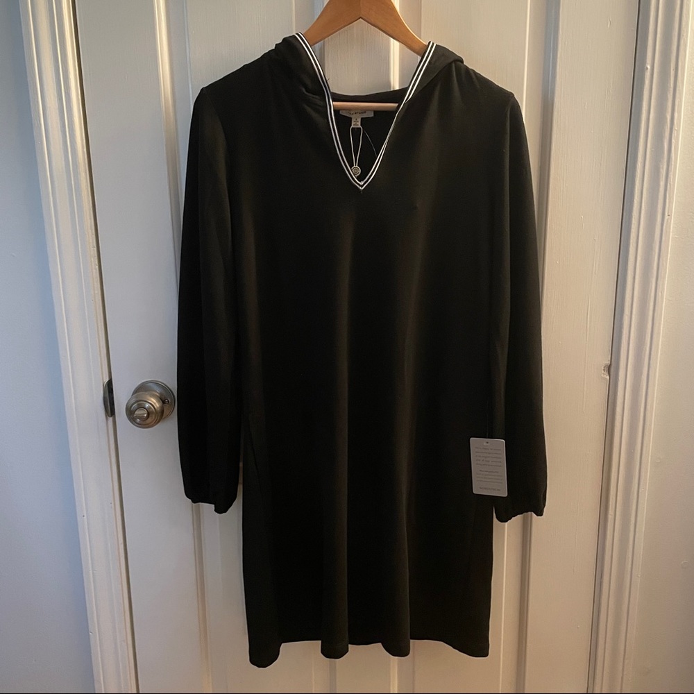 Max Studio Black hoodie dress with pockets. Size S. NWT.